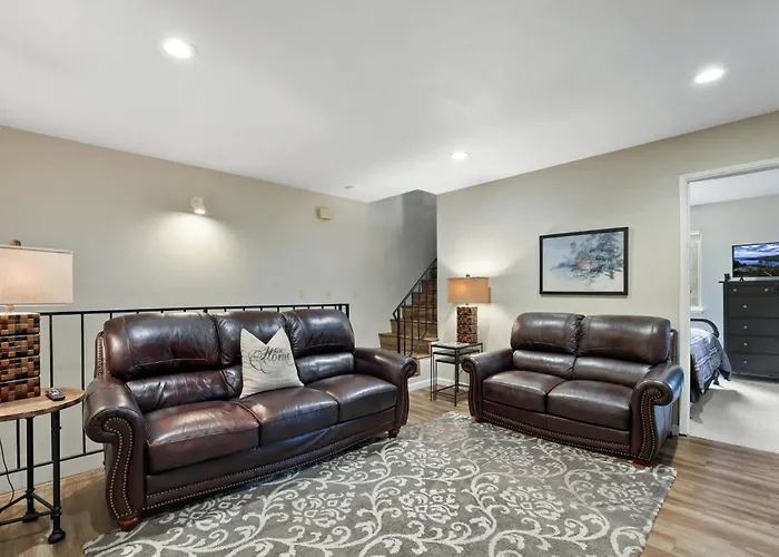 Family Fun Getaway - 3 Story Condo