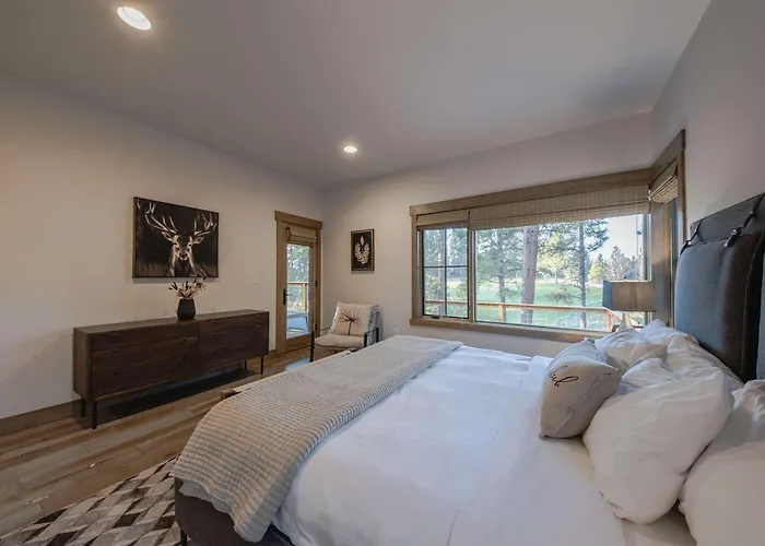 Wilderness Club Cabin - Sleeps 7