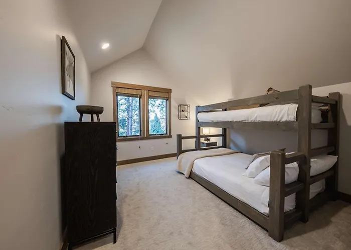 Wilderness Club Cabin - Sleeps 7