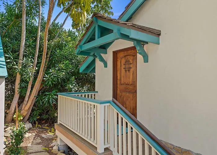 Blue Ocean View Retreat - Minutes To Beach