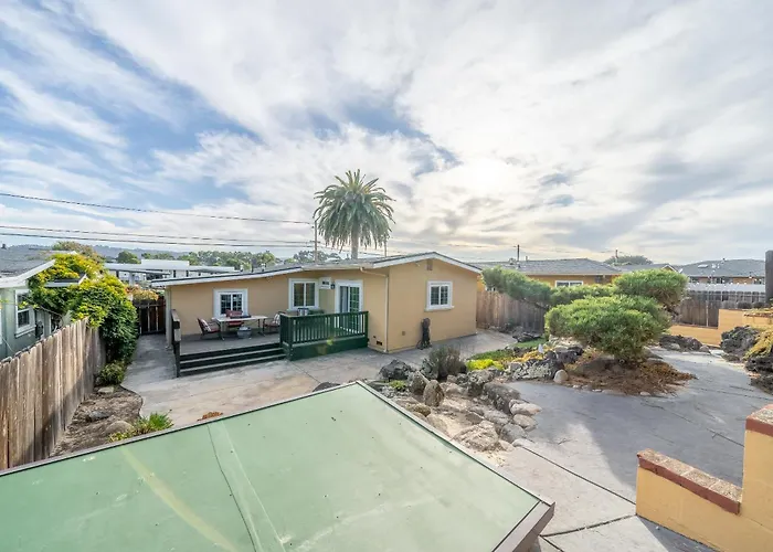 Fully Updated 3 Bdr Seaside Home Minutes To Beach