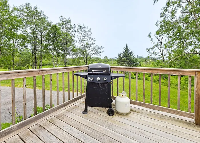 The Hideaway In Downeast Maine: Walk To Ocean