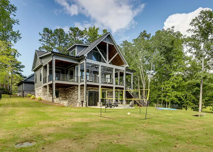 Dock + Views: Spacious Lake Sinclair Retreat