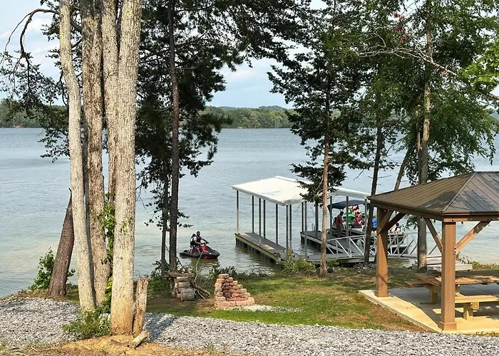 Exclusive Lakefront Retreat On Douglas Lake