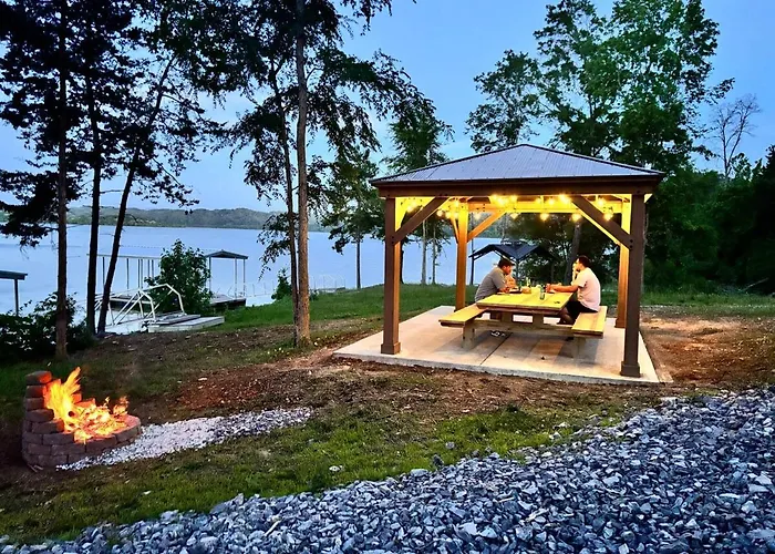 Exclusive Lakefront Retreat On Douglas Lake