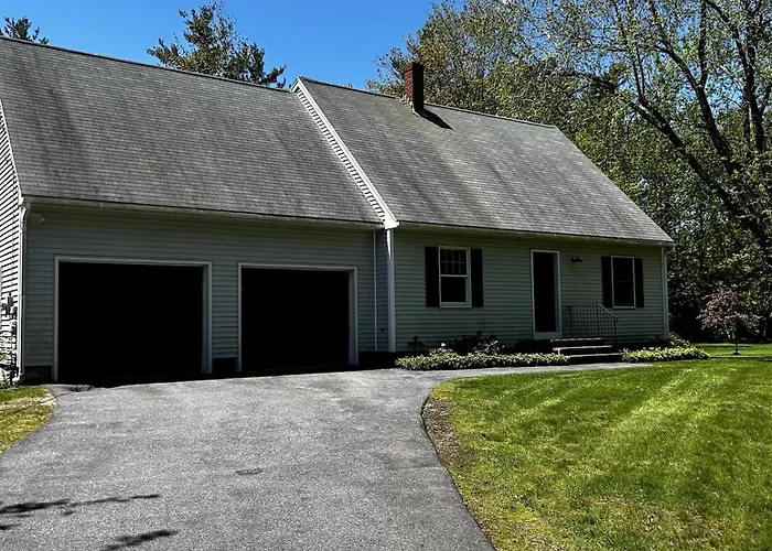 House Conveniently Located By Route 1