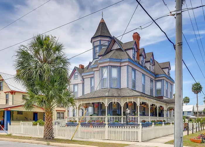'Grand Gables' Home: 1 Block To St Johns River!