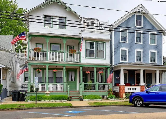 Walk To Ocean Grove Beach: Seaside Haven!