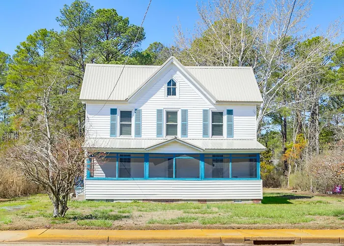 Walk To Main Street: Family-Friendly Crisfield Gem
