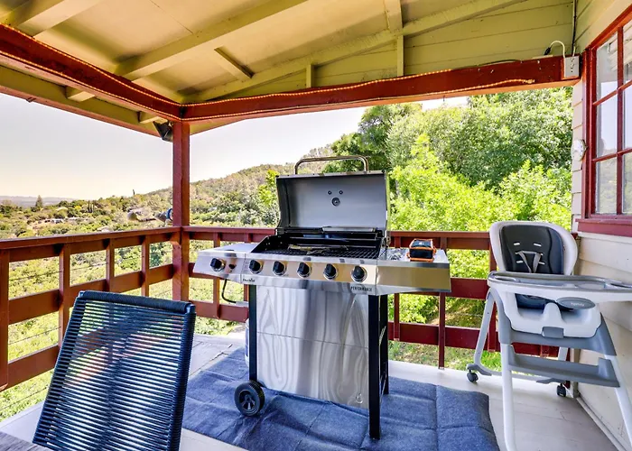 Private Hot Tub W/ Water Views: Lower Lake Getaway