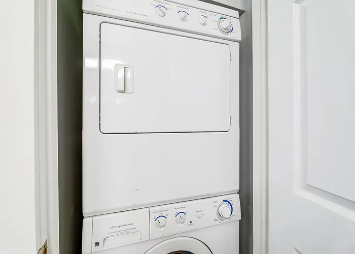 Boat Dock & Ramp: Canal-Front Home!