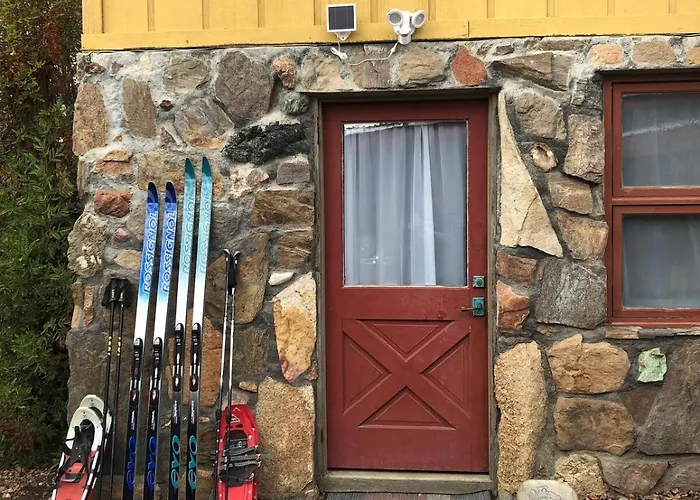 Guesthouse Near Sequoia & Kings Canyon Parks