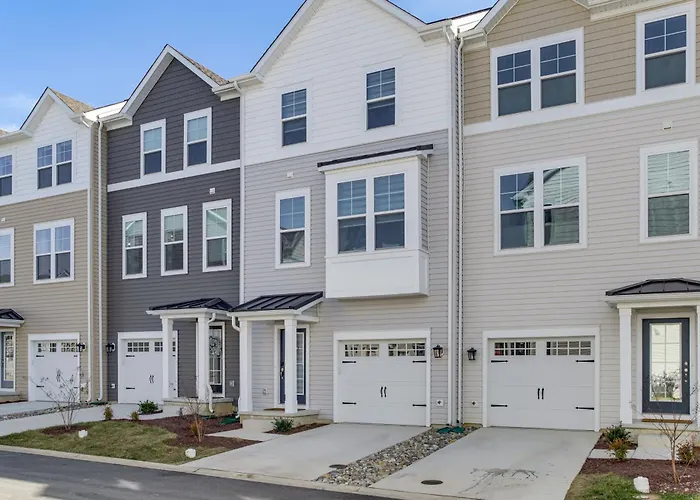 Walk To Dtwn: Waterfront Eastern Shore Townhome!