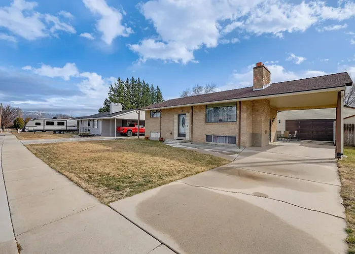 Bring A Pet: West Valley City House W/ Grill