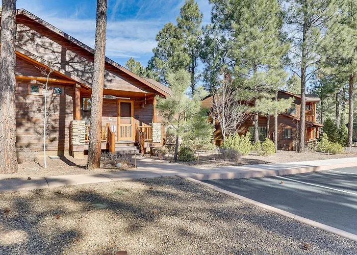 Rustic Retreat W/ Spacious Deck In Show Low!
