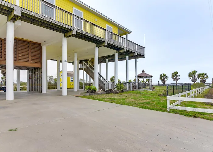 Walk To Beach! Bayfront Coastal Gem In Gilchrist