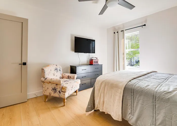 1 Mi To Rose Bowl! Updated Home W/ Furnished Deck