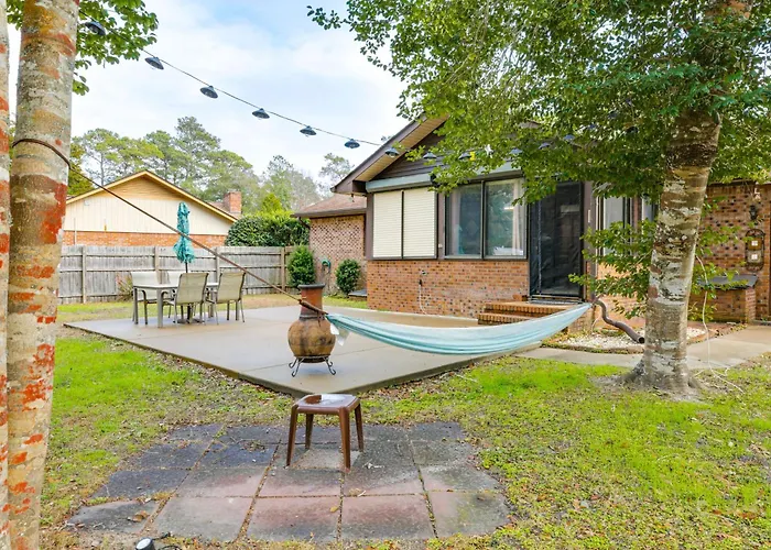 Cozy Home W/ Fenced Backyard In Sunset Beach!