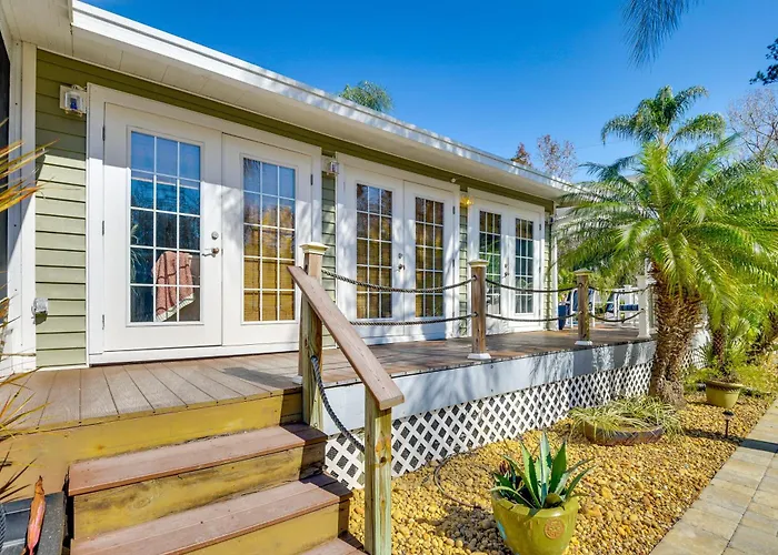 < 1 Mi To Boat Ramp: Canal-Front Retreat In Astor!