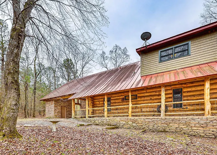 Fish, Boat & Hike: Pet-Friendly Cabin In Arkansas