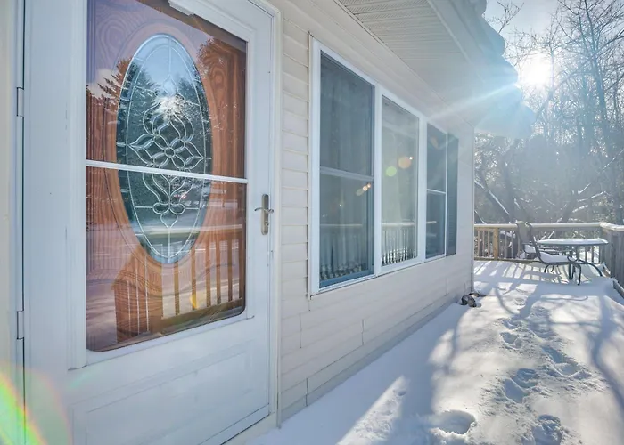 1 Mi To Sugarbush Resort: Dog-Friendly Home!