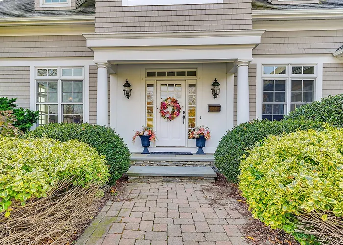 Groton Home < 1 Mi To Beach On Long Island Sound!
