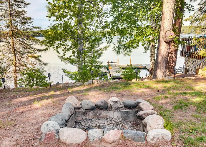 Lake Tomahawk Fall Retreat W/ Foliage & Lake Views