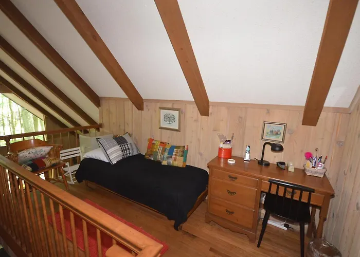 Orchard Oaks Cottage