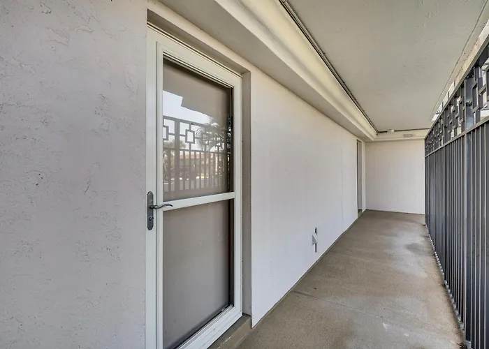Beachfront Condo W/ Pool Access In Ponce Inlet