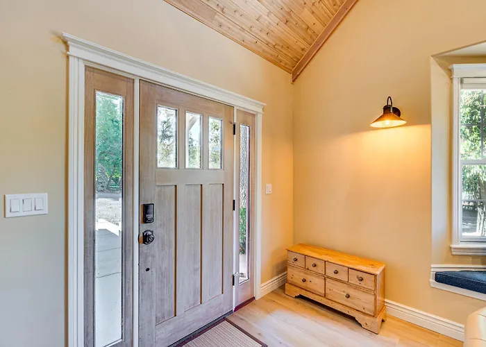 Auburn Farmhouse W/ Fireplace, Close To Wineries
