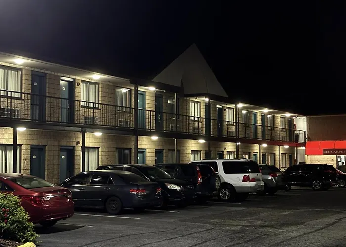 Red Carpet Inn Norwalk