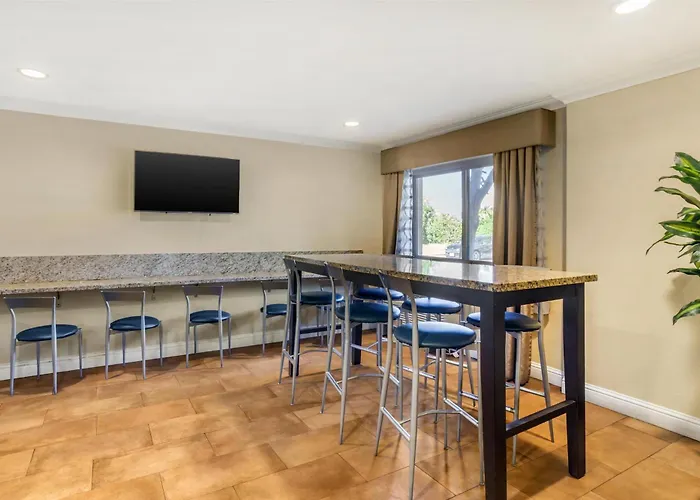 Best Western Plus Pleasanton Inn