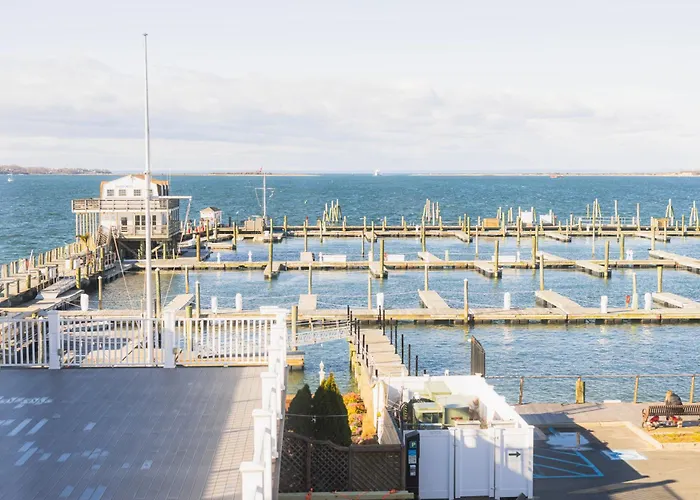 Danfords Hotel & Marina