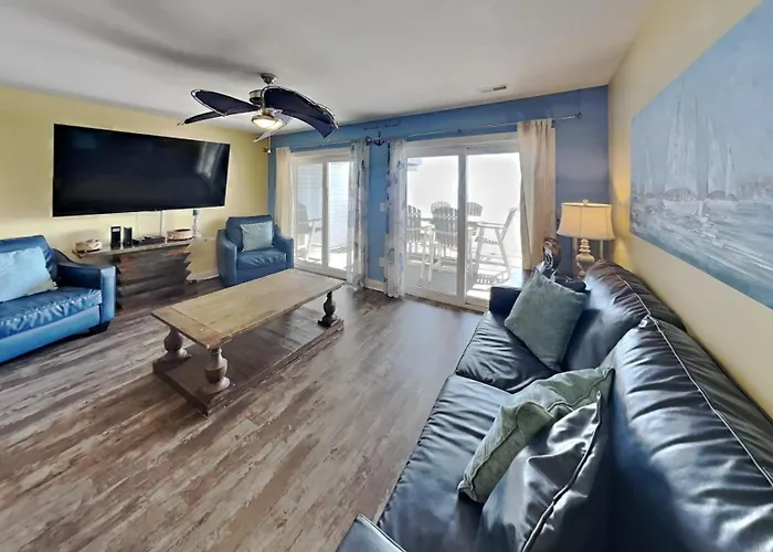 Put-In-Bay Waterfront Condo #208