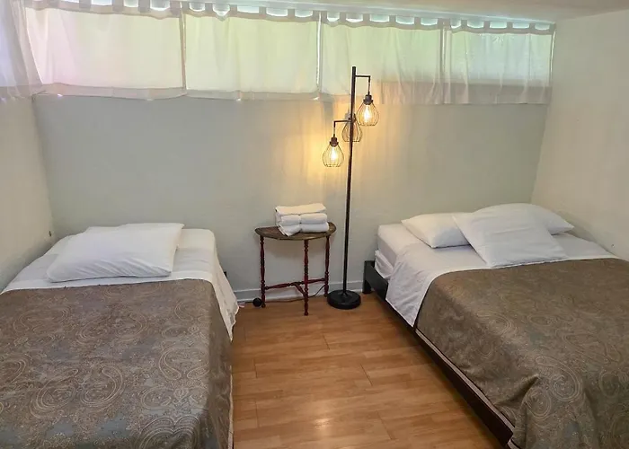 Orange Drive Hostel (Adults Only)