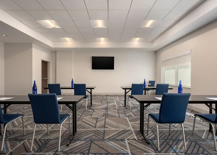Holiday Inn Express Queensbury-Lake George Area By Ihg
