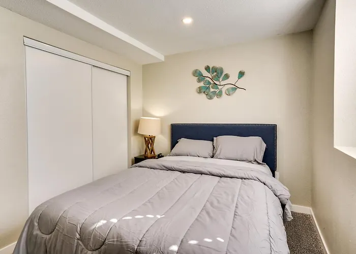 Quiet Pueblo Home W/ Pool Table, 5 Mi To Downtown!