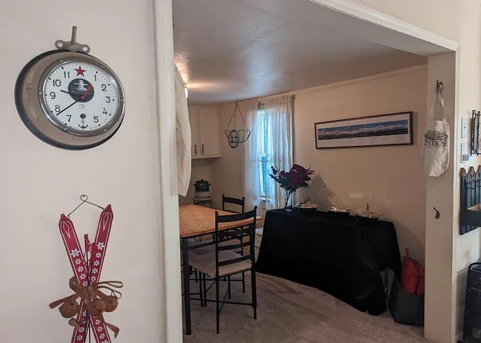 Ag House, Recreaters,Work Remote, Surgery, Healing Ada, Pets, Parking