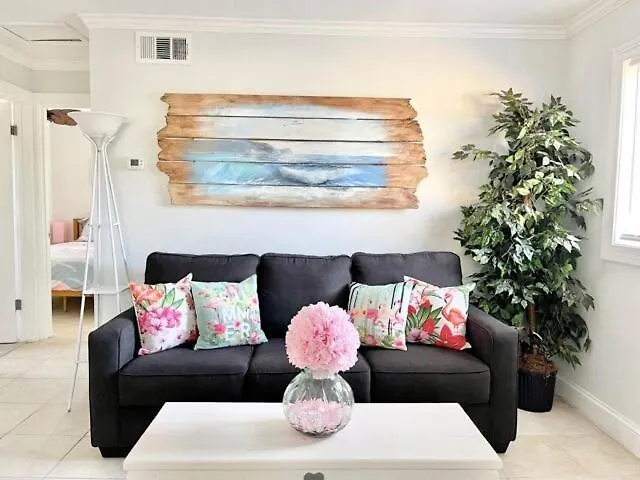 Flamingo Cottage 2 Bedroom
