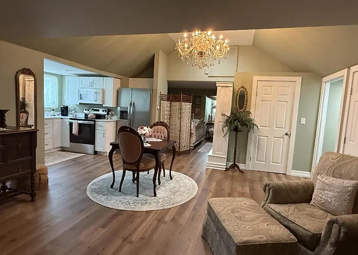 The Rose Cottage At The Carriage House
