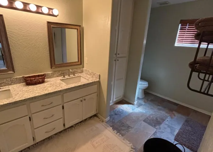 Sparkling Foothills Home 3 Bed And Loft 2 Bath Pool Home - 14 Day Minimum
