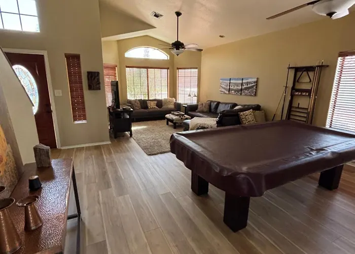 Sparkling Foothills Home 3 Bed And Loft 2 Bath Pool Home - 14 Day Minimum