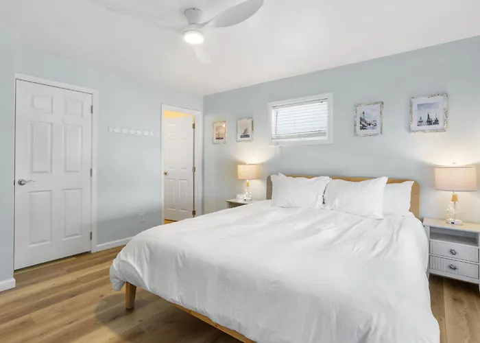 Relaxing Lagoon Home In Little Egg Harbor