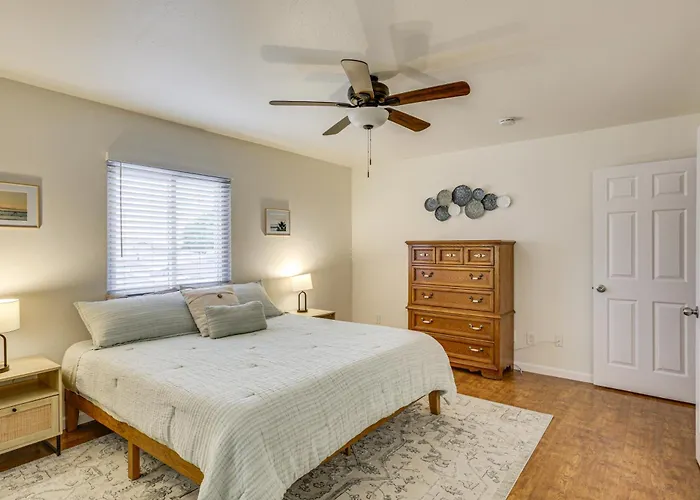 2 Mi To Ocean: Pet-Friendly Imperial Beach Retreat