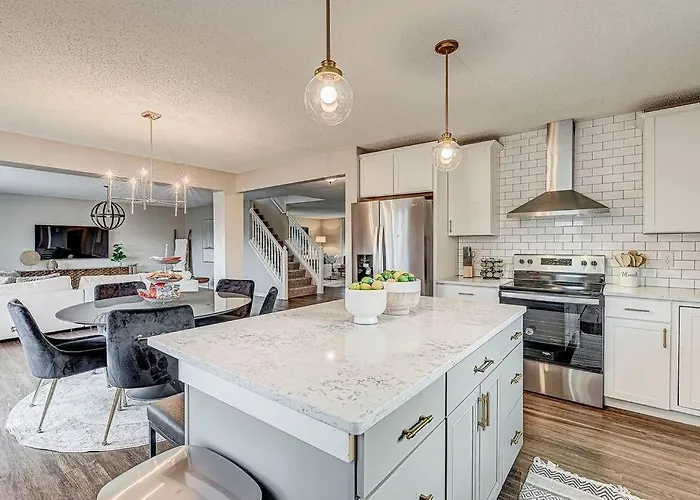 Lavish Huge Noblesville And Carmel Adjacent Family Home
