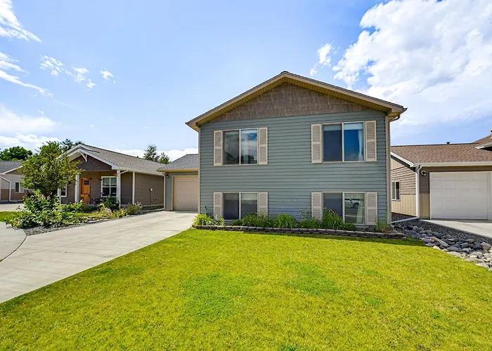 Walk To Downtown: Family-Friendly Cody Home!