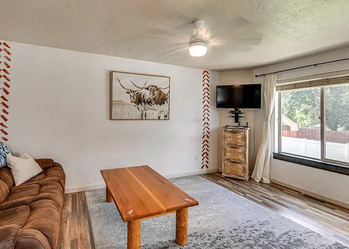 Walk To Downtown: Family-Friendly Cody Home!