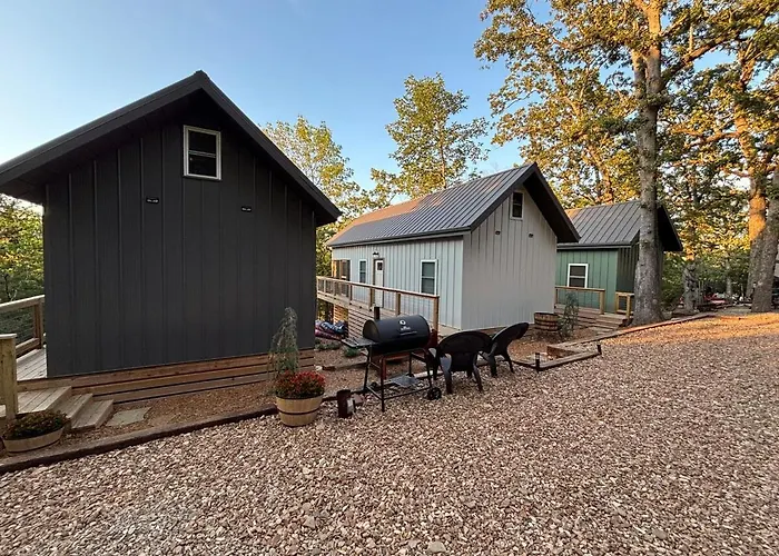Lake Eagle Rock Lodge