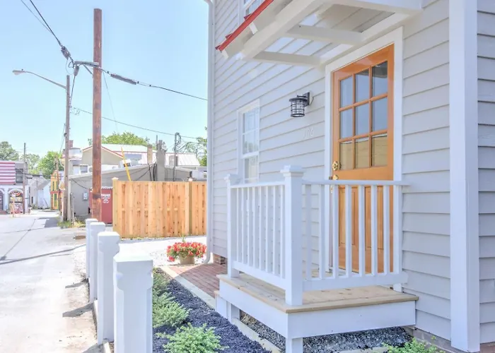 Carpenter Alley Cottage