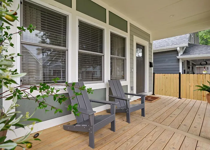 Luxury Retreat Near Downtown